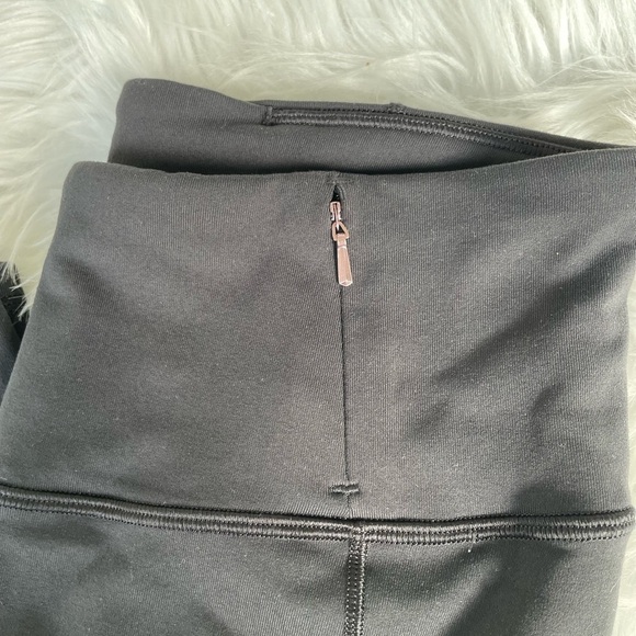 CALIA by Carrie Underwood Stay the Path Cropped Leggings - Size Small - Picture 2 of 11